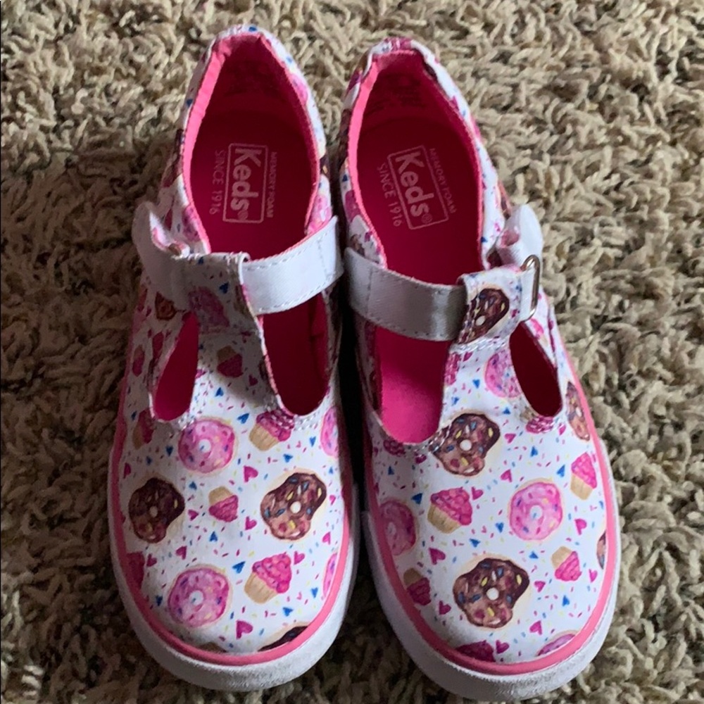 Girl’s Keds “Daphne Cupcake”